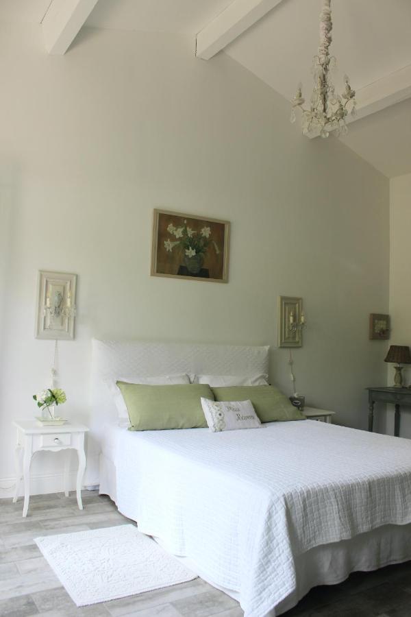Mas De Rique Otel Saint-Étienne-du-Grès Dış mekan fotoğraf