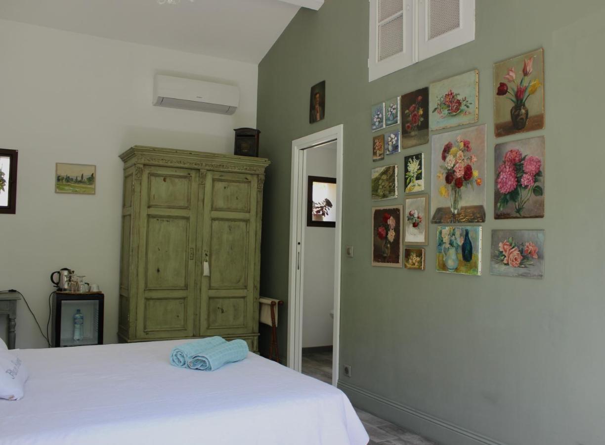 Mas De Rique Otel Saint-Étienne-du-Grès Dış mekan fotoğraf